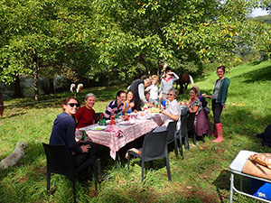 La Roux Picnic